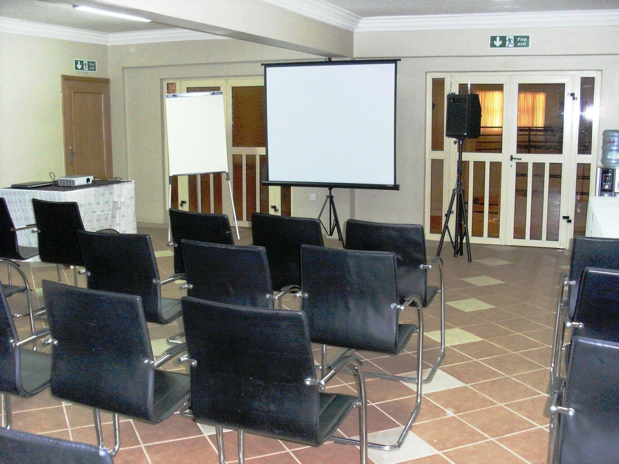 Welcome Centre Hotels Lagos Exterior photo
